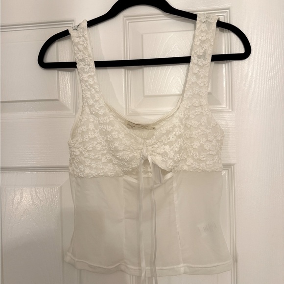 White top - Picture 4 of 5